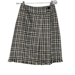 Isaac Mizrahi size 2 black and white plaid tweed skirt